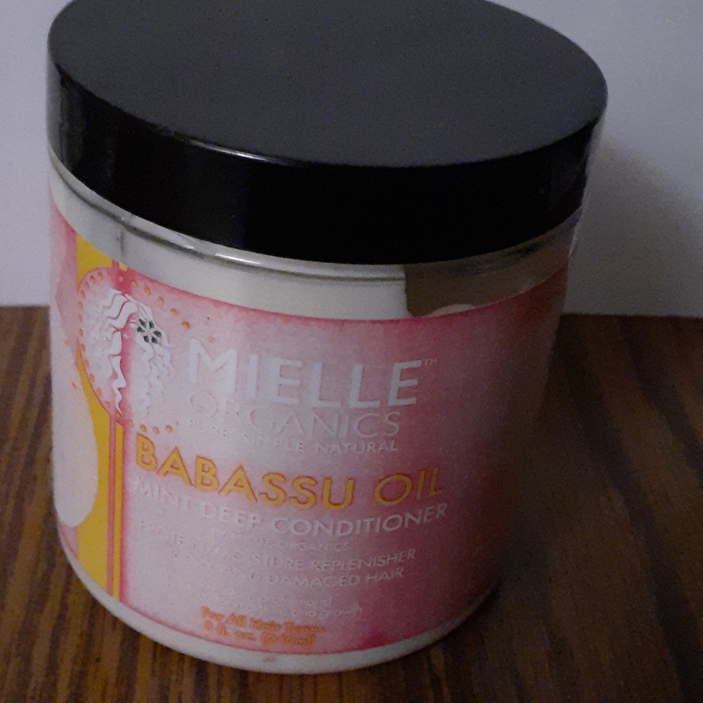 Mielle Organics Babassu oil